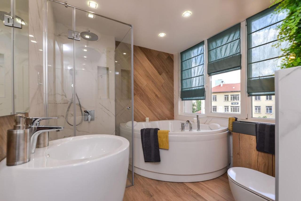 Urban Eden - Lux & Style, 2-Bedroom, 2-Bathroom Sofia Exterior photo